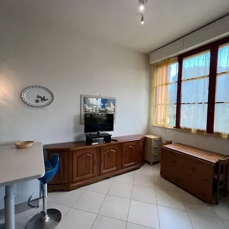 Casa Boss Tirrenia Stella Maris, Con Accesso